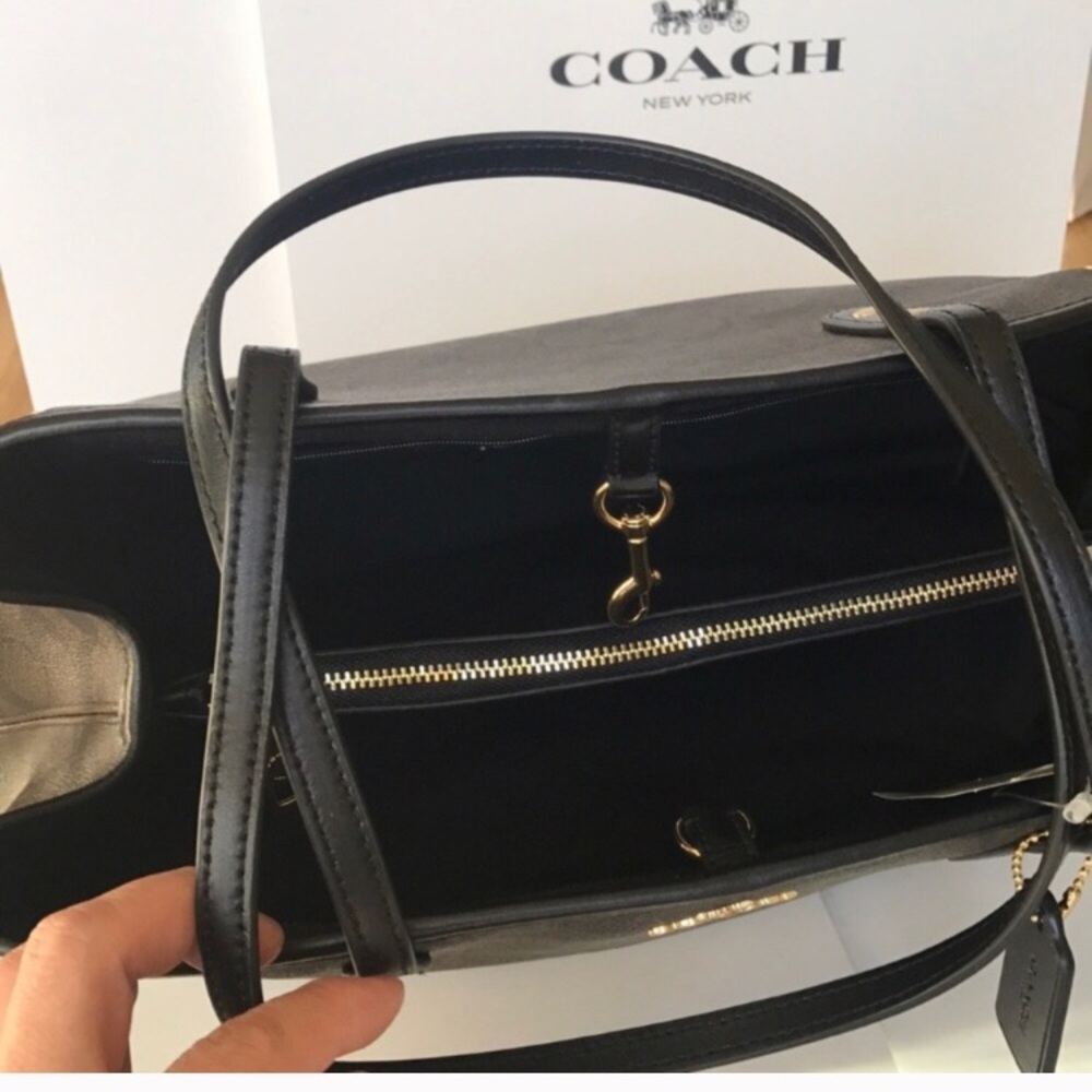 🆕🌷Coach carryalldrawstring tote shoulder bag - Picture 3 of 8
